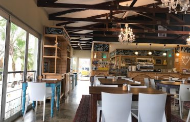 Vovo Telo Bakery & Café
